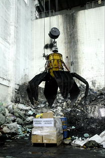 广州市集中销毁20余吨问题食品，筑牢食品安全防线